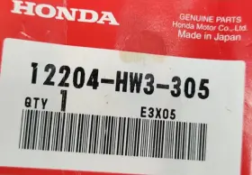 12204-HW3-305 HONDA Intake Valve F-12 R-12