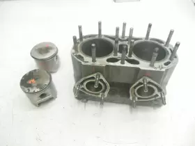 11005-3715 KAWASAKI Ts Cylinders Pistons 650