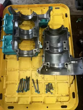 14001-5339 KAWASAKI Sts Crankcase 750