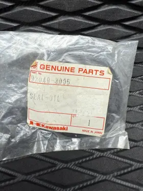 92049-3005 KAWASAKI Jetski Crank Shaft Seal Oil Js 440 550
