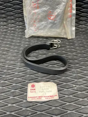 92072-502 KAWASAKI Jetski Fuel Tank Strap Wsaa Wsab Js 400