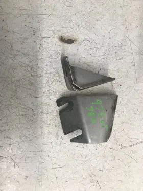 1060118 POLARIS Exhaust Mount Set