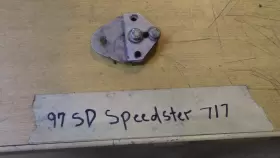 204390037 SEADOO Speedster Steering Helm Upper Lower Clip 717