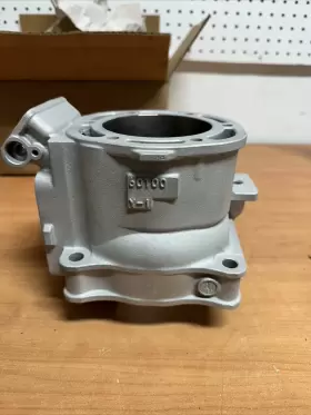 60T-W1130-01-8S YAMAHA Cylinder Jug Gp Std #2