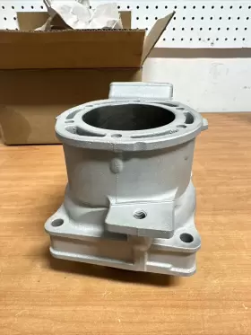 60T-W1130-01-8S YAMAHA Cylinder Jug Gp Std #3