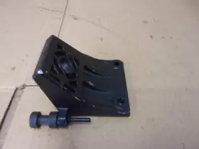66V-21425-00-8P YAMAHA Waverunner Gp Rear Engine Bracket Set #3