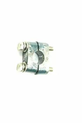 EU0-23814-31-00 YAMAHA Upper Lower Handlebar Holders Clamps