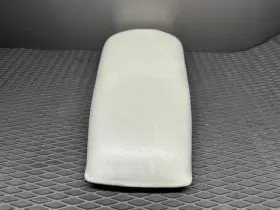 EW2-6142A-00-00 YAMAHA Standup Front Pole Chin Pad Superjet #2