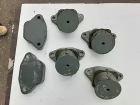 GJ1-6721B-00-00 YAMAHA Wave Motor Mount Spacers 1100 700 #3
