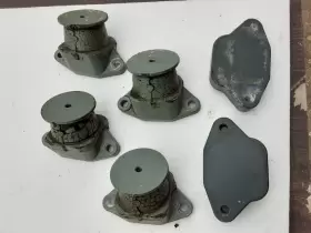 GJ1-6721B-00-00 YAMAHA Wave Motor Mount Spacers 1100 700